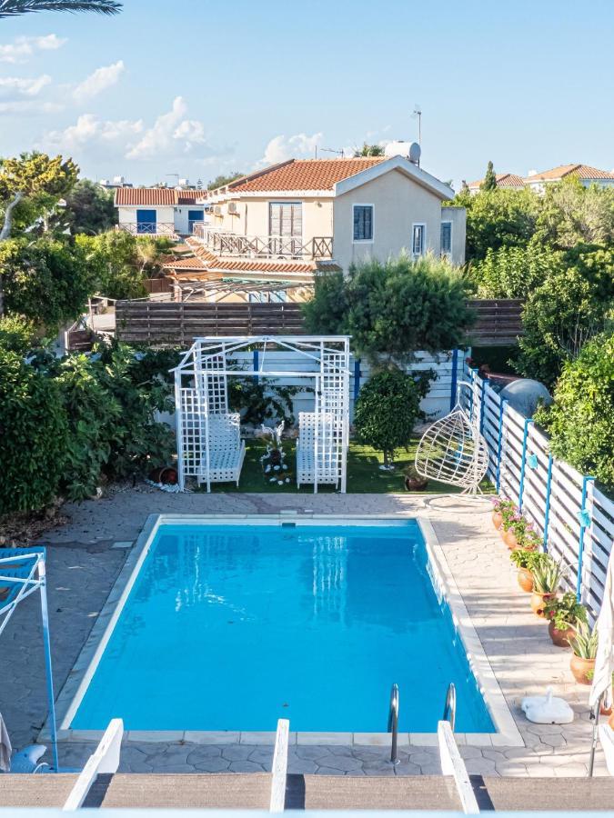Greek Island Style 2 Bedroom Villa With Pool Next To The Sea Larnaca Zewnętrze zdjęcie