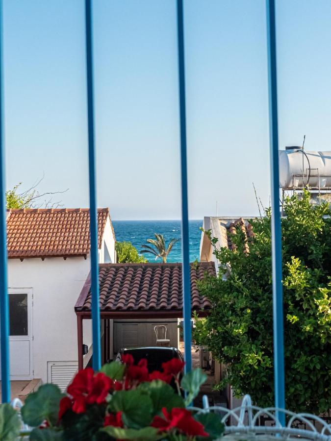 Greek Island Style 2 Bedroom Villa With Pool Next To The Sea Larnaca Zewnętrze zdjęcie