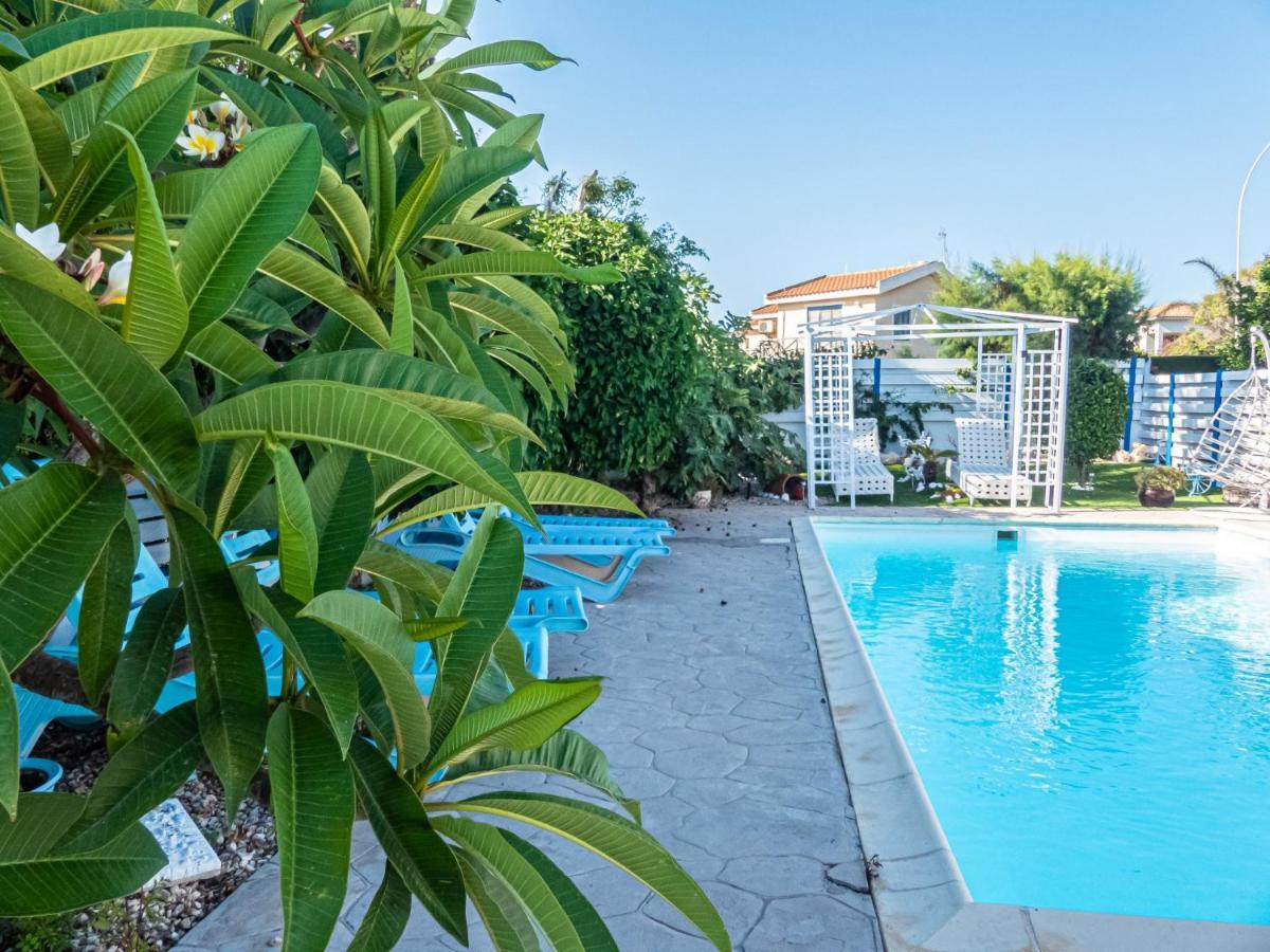 Greek Island Style 2 Bedroom Villa With Pool Next To The Sea Larnaca Zewnętrze zdjęcie
