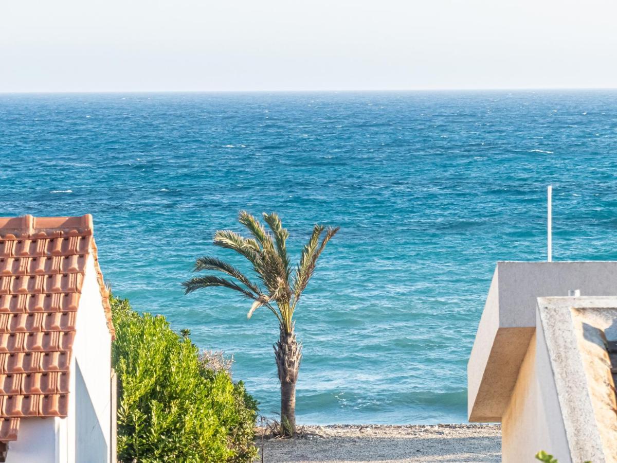 Greek Island Style 2 Bedroom Villa With Pool Next To The Sea Larnaca Zewnętrze zdjęcie