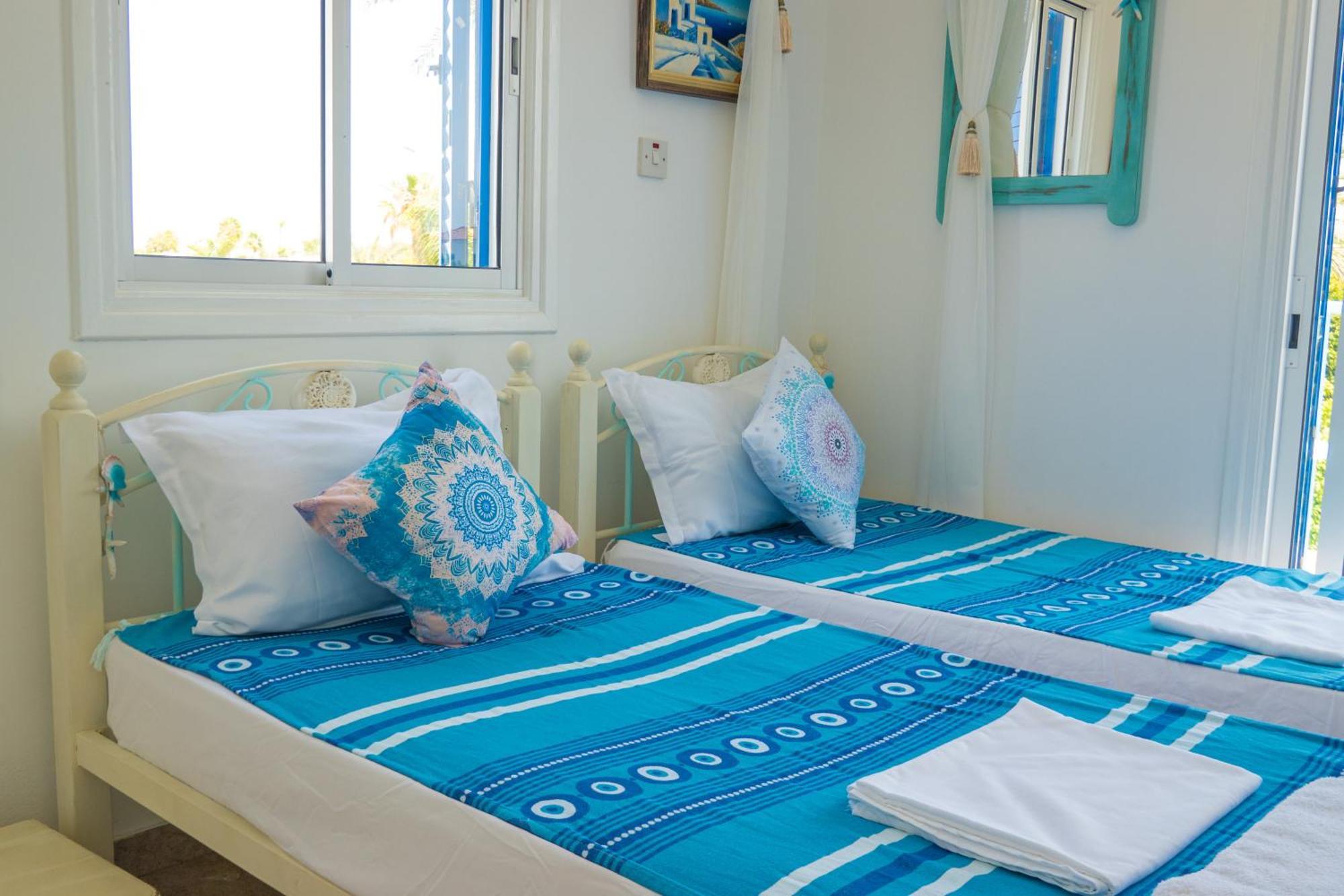 Greek Island Style 2 Bedroom Villa With Pool Next To The Sea Larnaca Zewnętrze zdjęcie